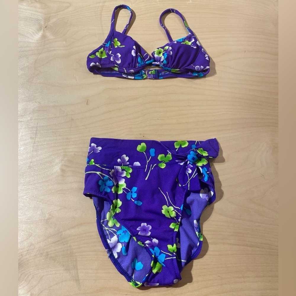 Athena Two Piece Swimsuit Size 6 (JI)